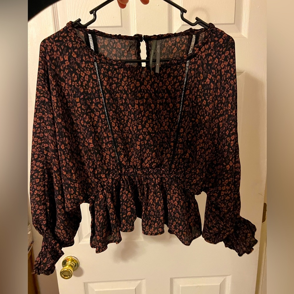 Anthropologie Cropped Top Blouse Cutout Detail XS